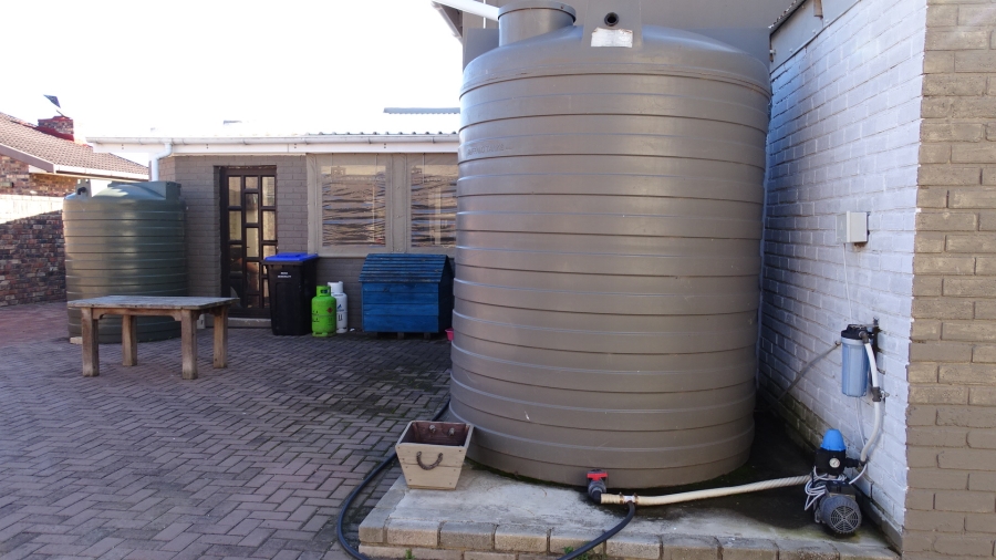4 Bedroom Property for Sale in Kabeljauws Eastern Cape
